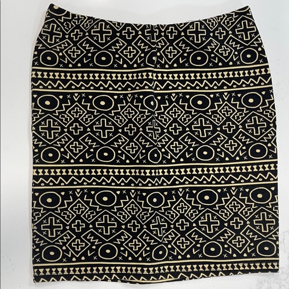 Rebel Robe - Picture 3 of 3